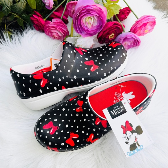 Disney Shoes - Crocs x Disney Minnie Mouse Clogs